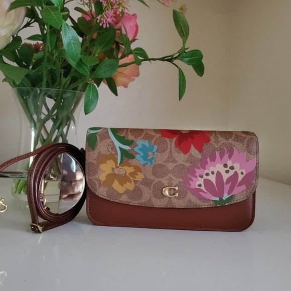Coach Handbags - Coach crossbody hayden floral print